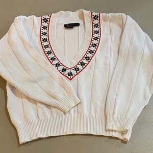 Elegant Lizsport Vintage White V-Neck Sweater with Blue and Red Details. M.​​